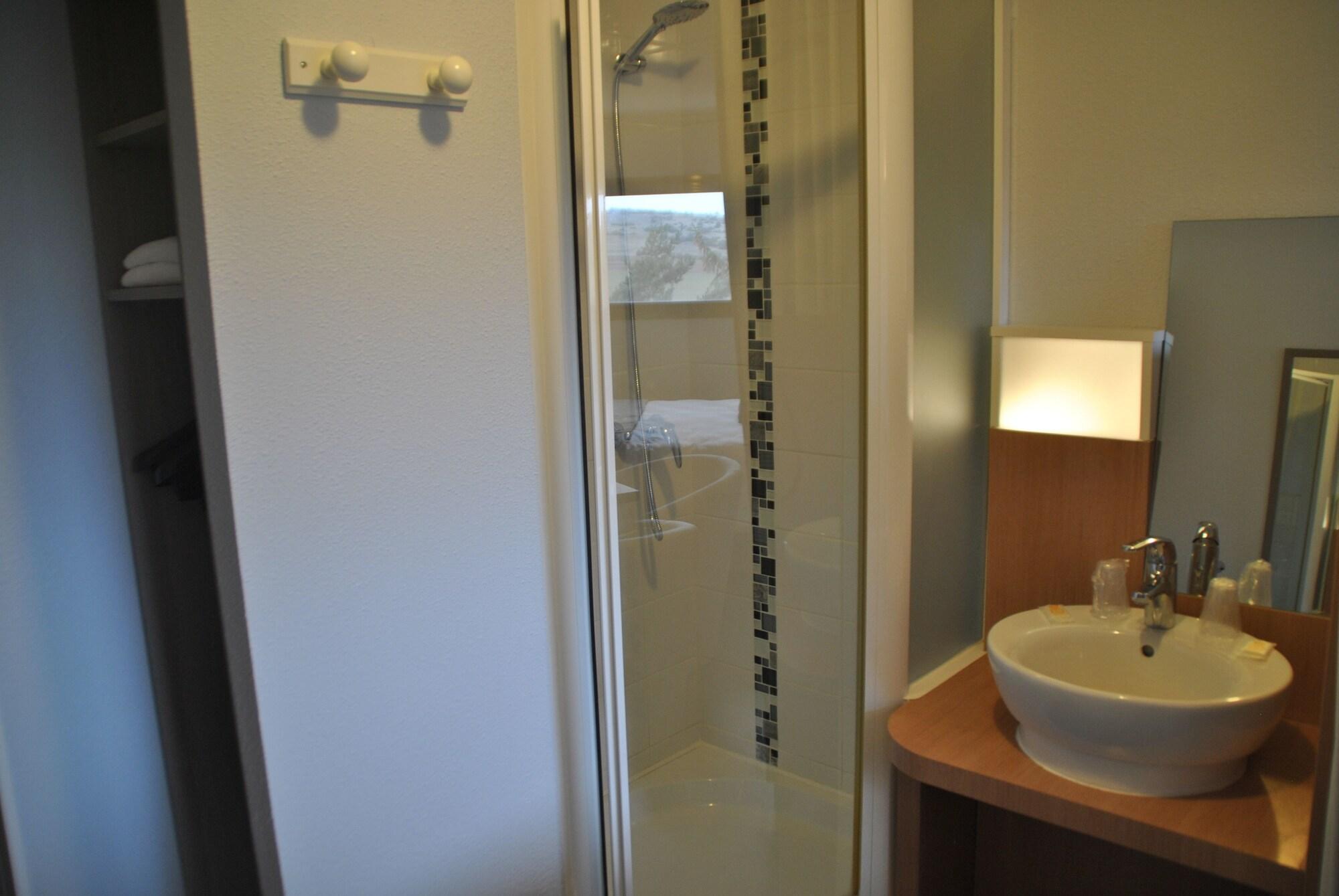 The Originals Access, Hotel Millau Sud LʼHospitalet-du-Larzac エクステリア 写真