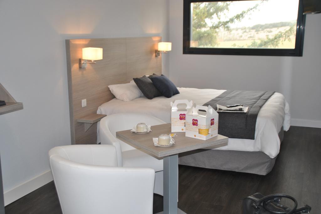 The Originals Access, Hotel Millau Sud LʼHospitalet-du-Larzac エクステリア 写真